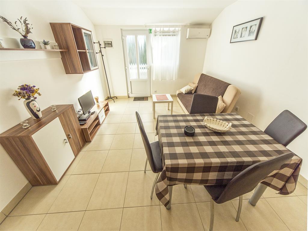 Apartments Katoro Relax Umag Exterior foto